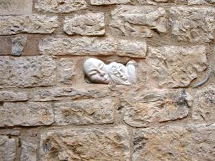 agilla_trasimeno_sul_muro agilla_trasimeno_sul_muro